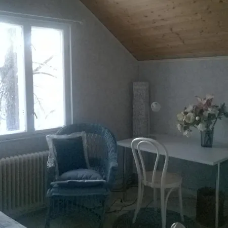 Nostalgic 2 Bedroom Near The Center, Free Parking *