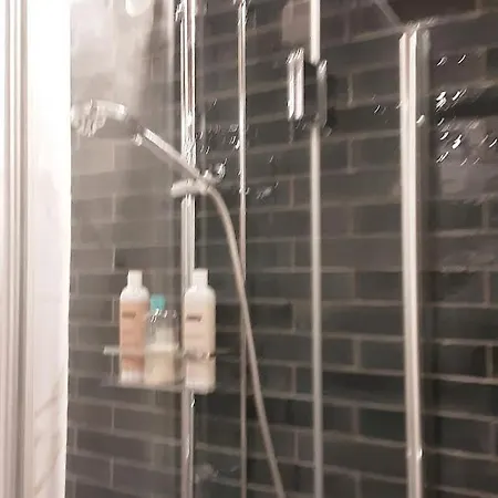 Nostalgic 2 Bedroom Near The Center, Free Parking Апартаменты *